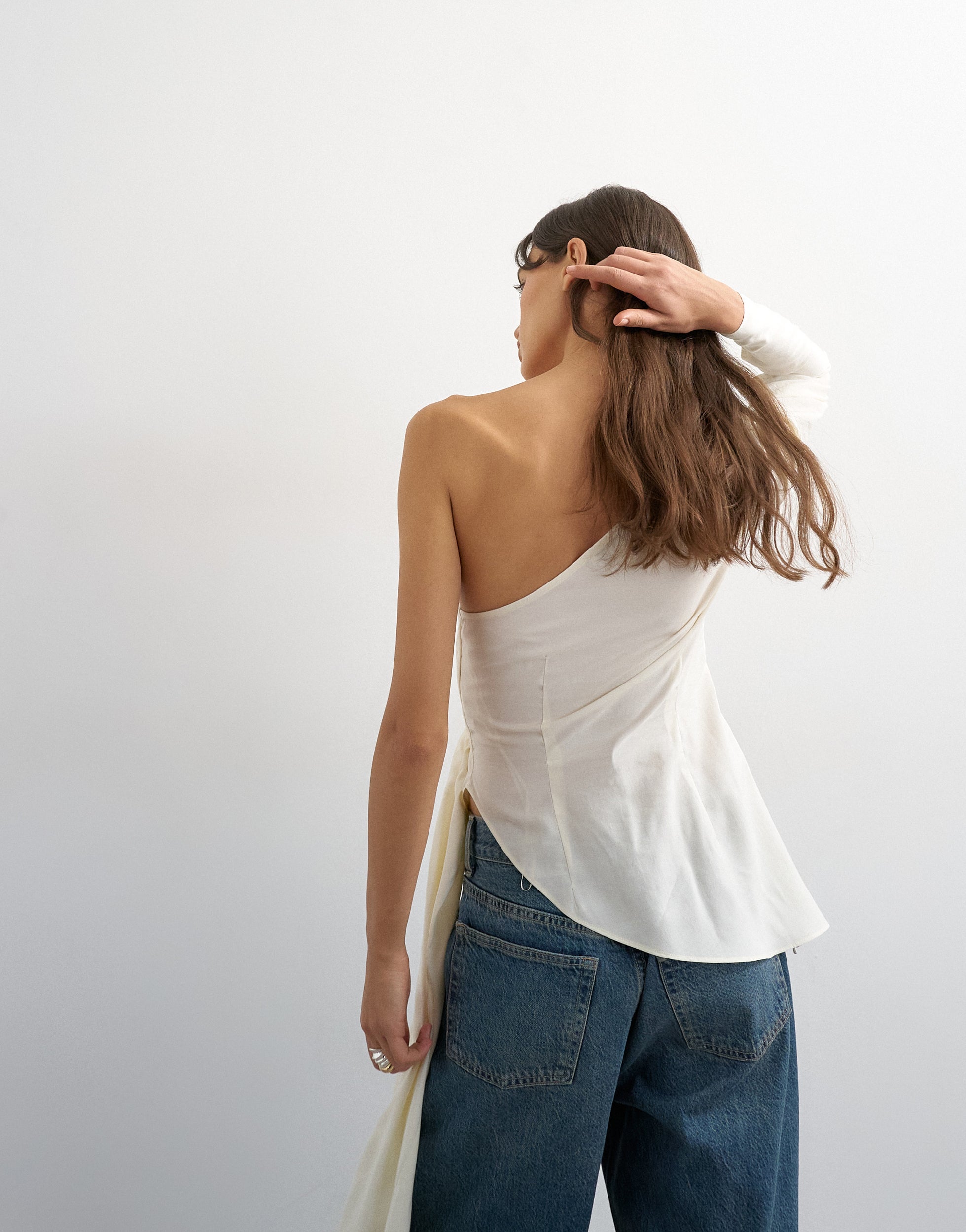 TSLIV Top