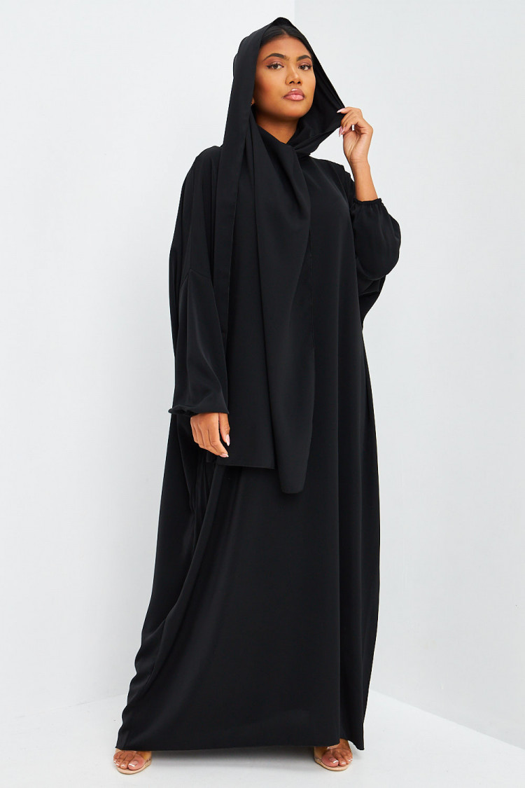 Abaya noire ample avec voile intégré