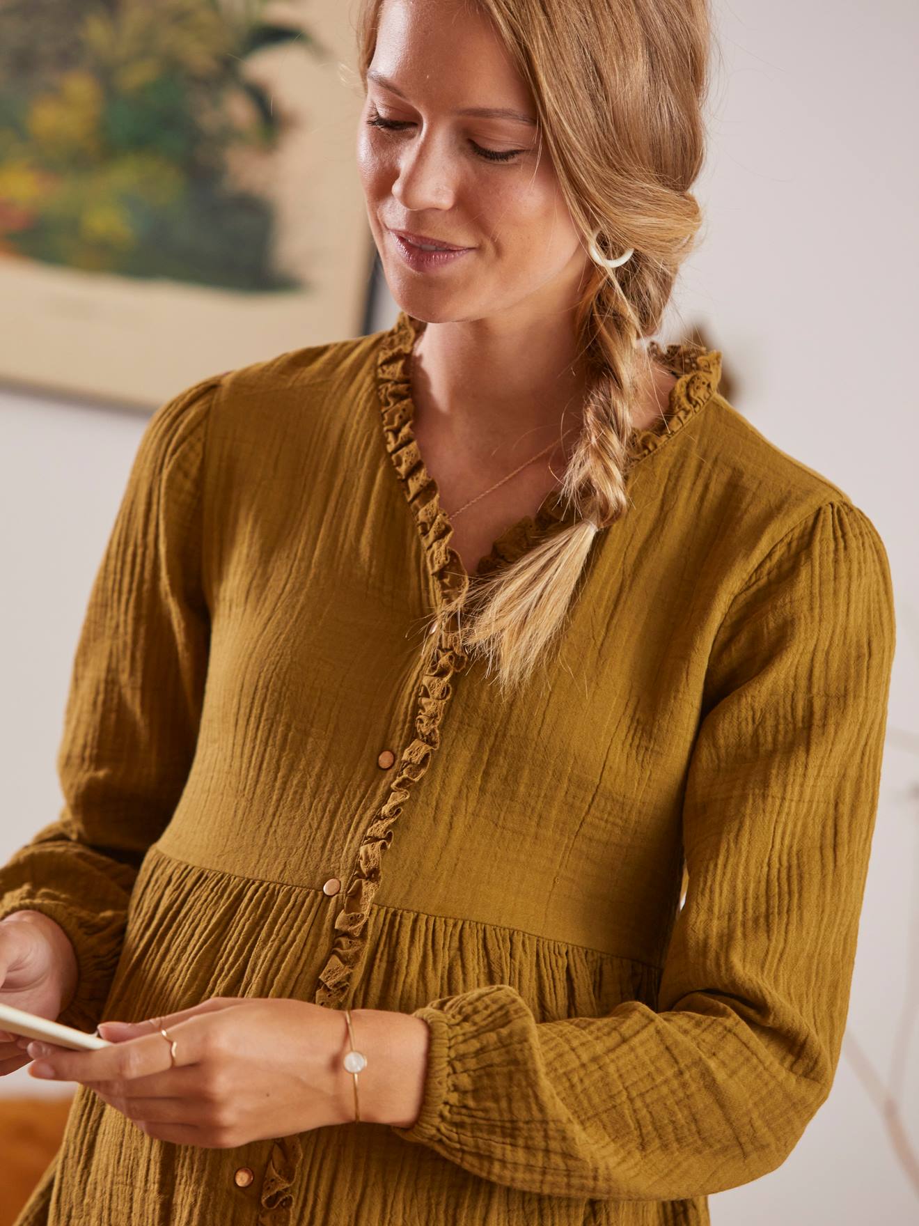 Blusa lisa de chiffon de algodão preto escuro para gestantes e lactantes.