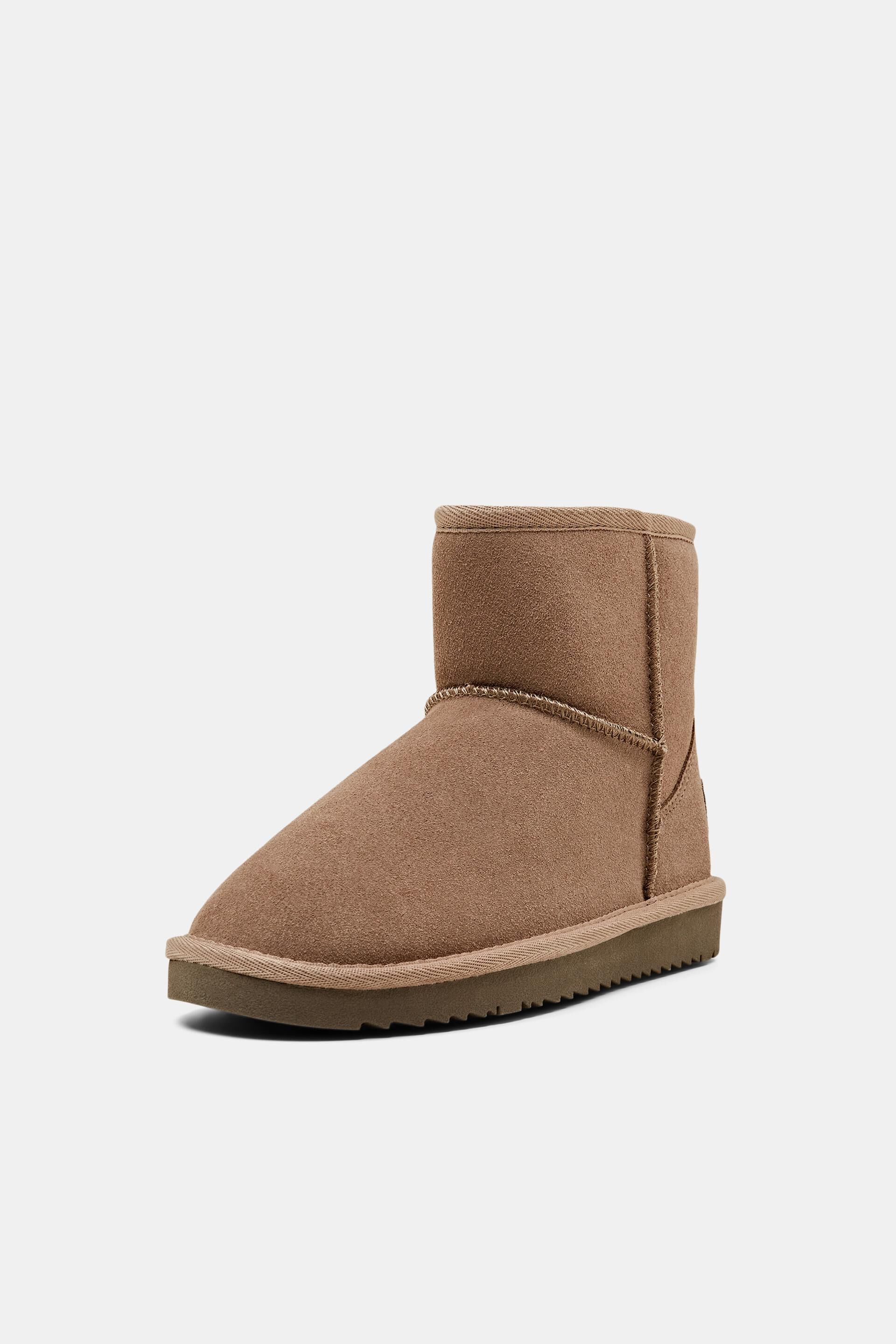 Bottines en daim doublées de fourrure synthétique