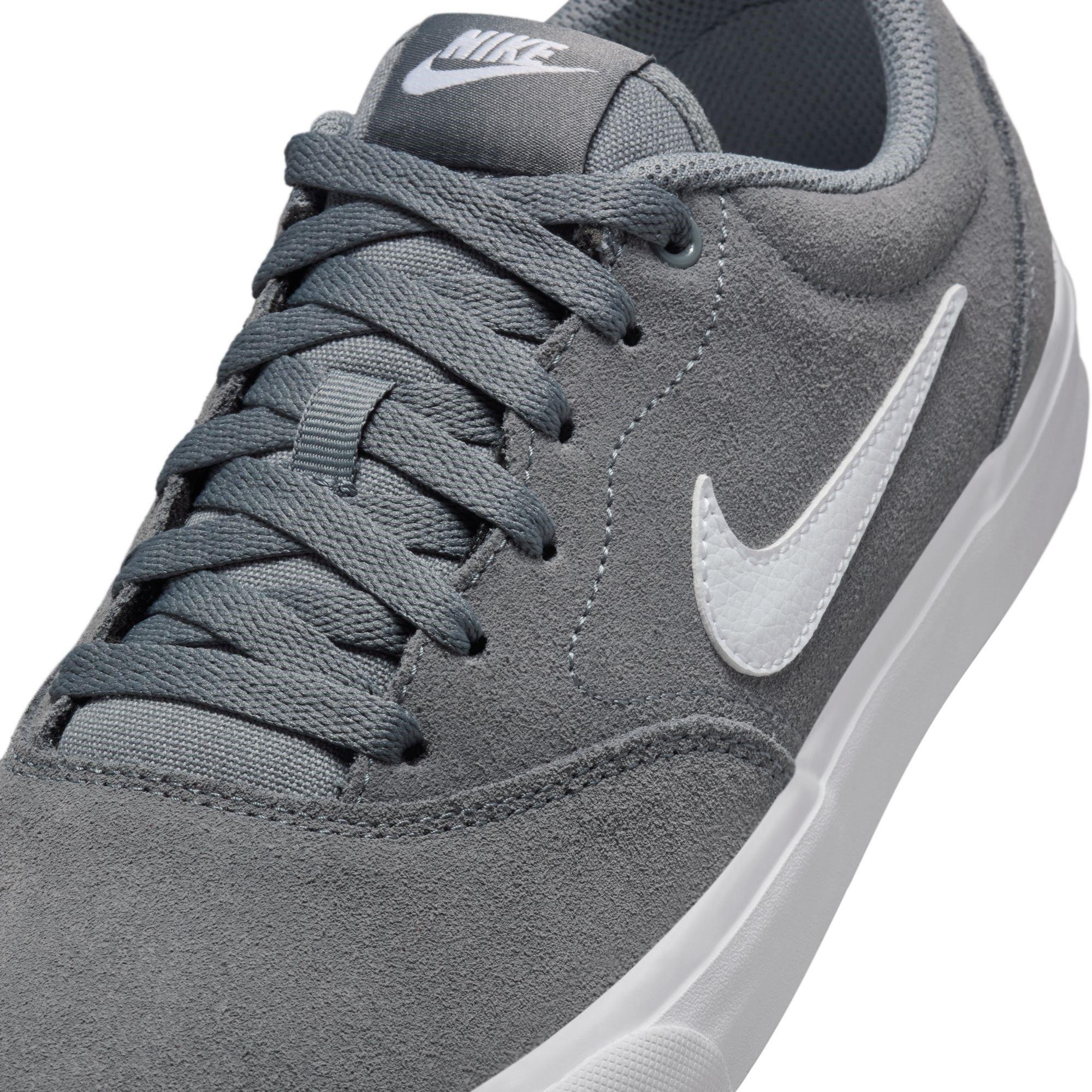 Nike Charge Low Trainers Mens