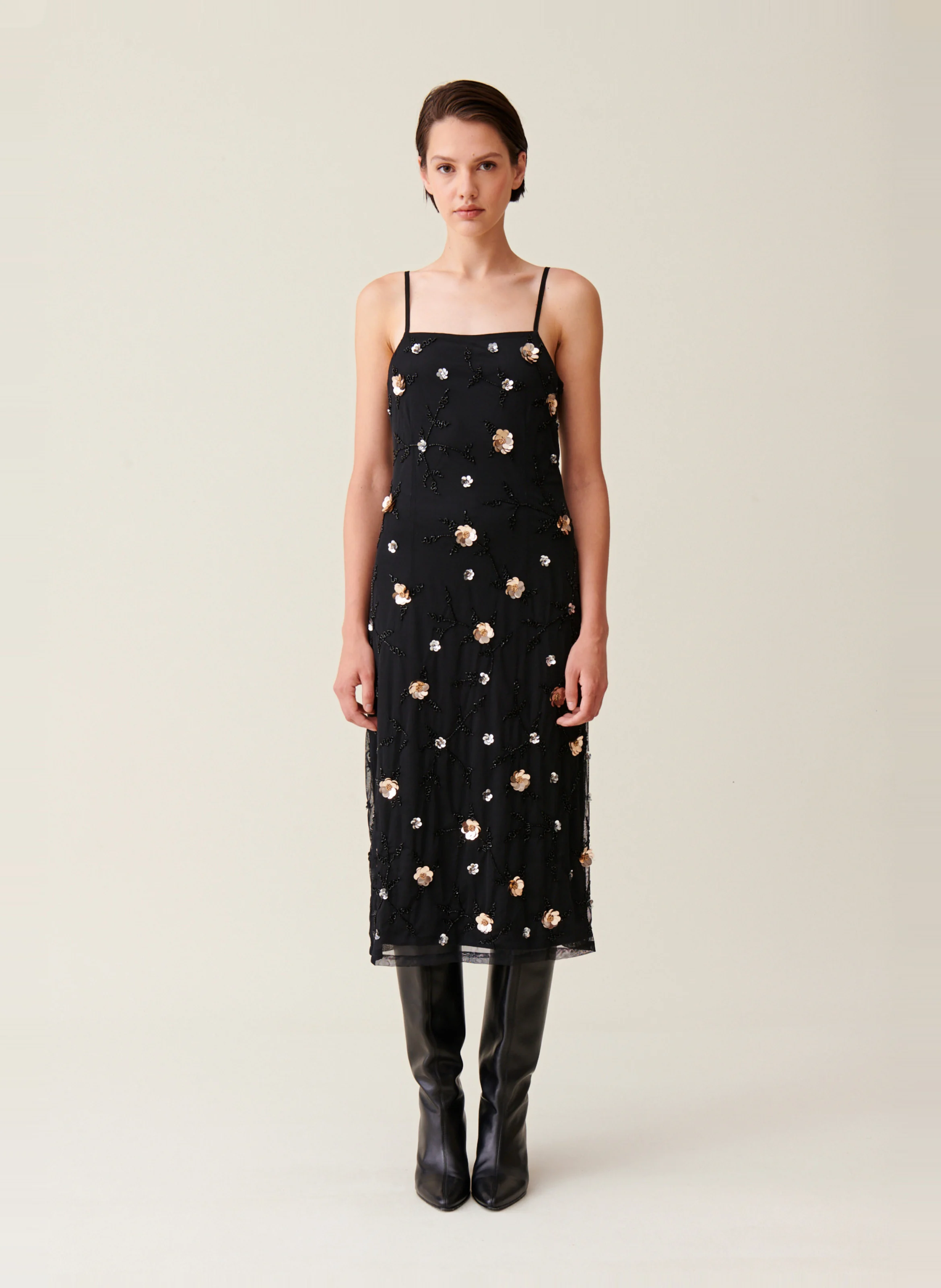 Robe midi brodée | Noir