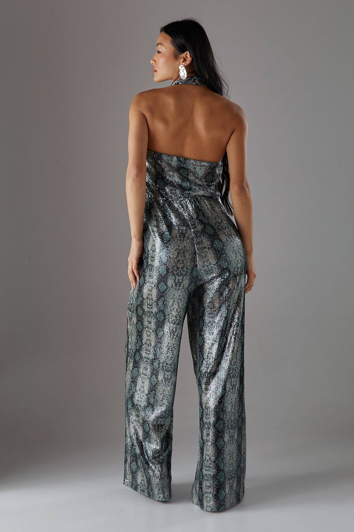 Warehouse Combinaison Petite à Sequins synthétique Col Bénitier Taille Basse