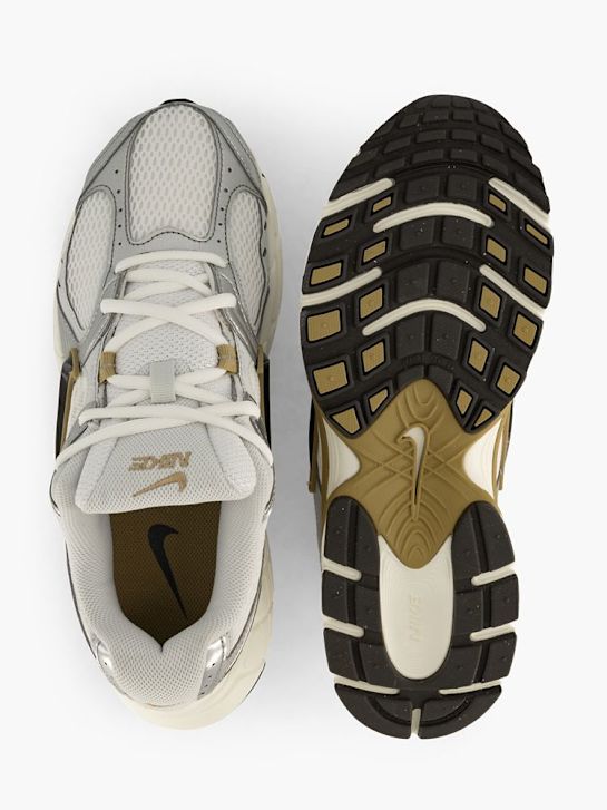 Nike V5 RNR Sneaker