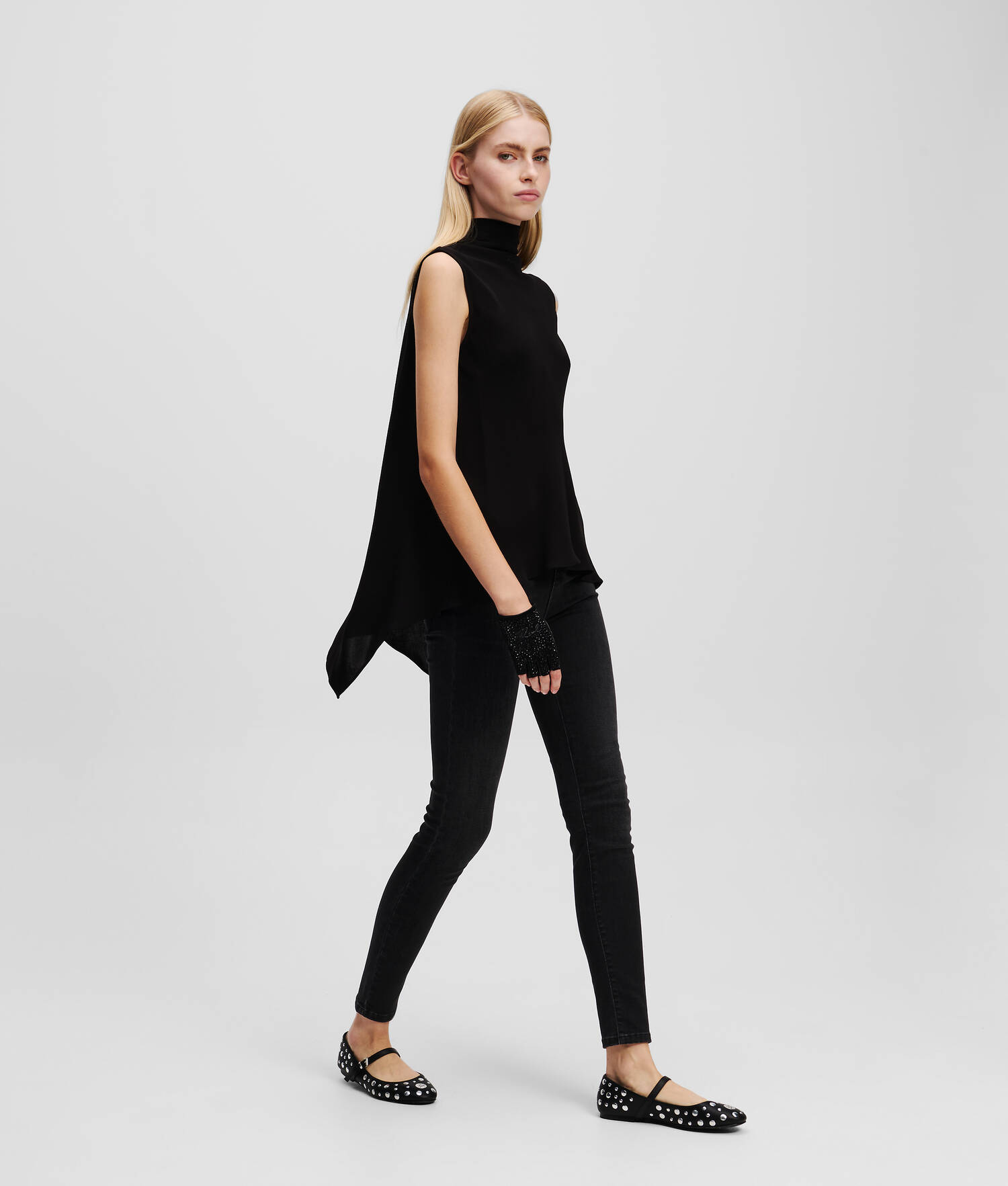 BLOUSE SANS MANCHES - Noir