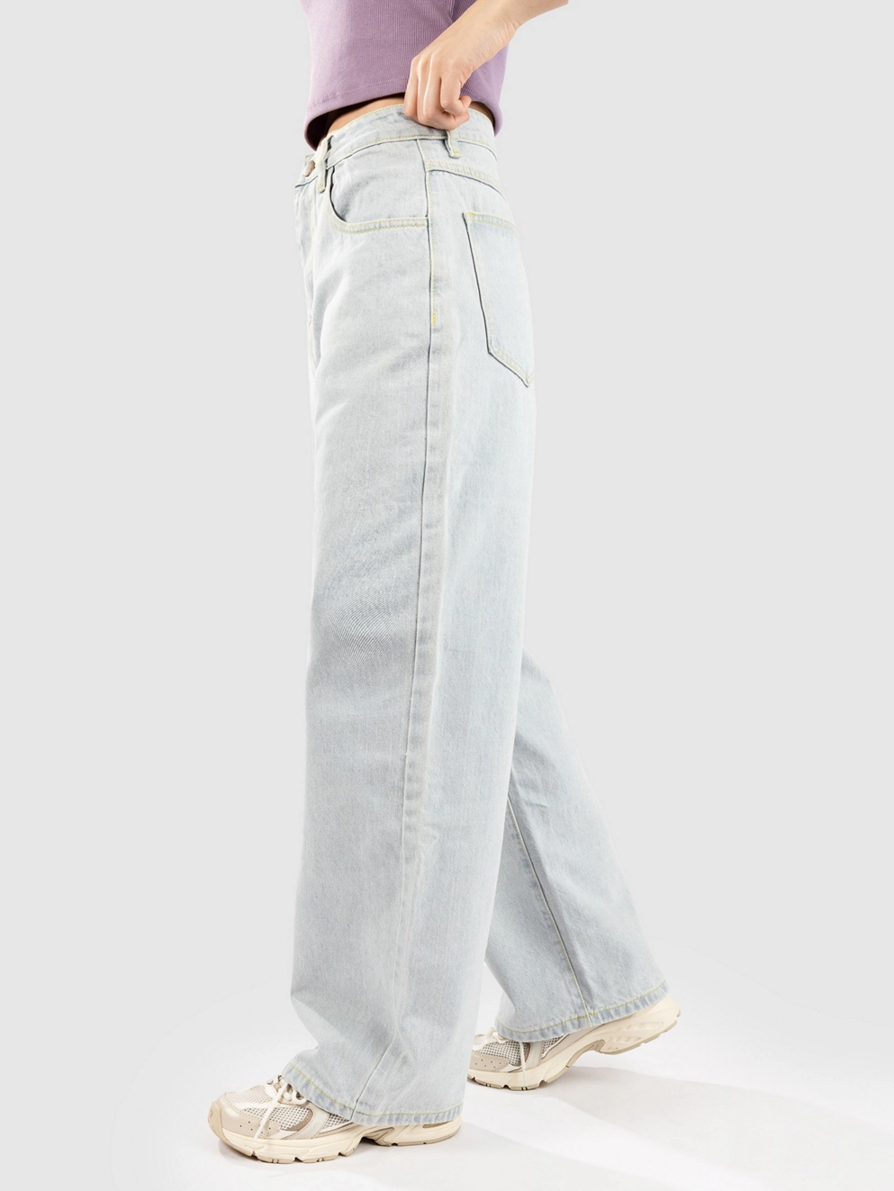 Blue Tomato Baggy Denim Jeans light wash