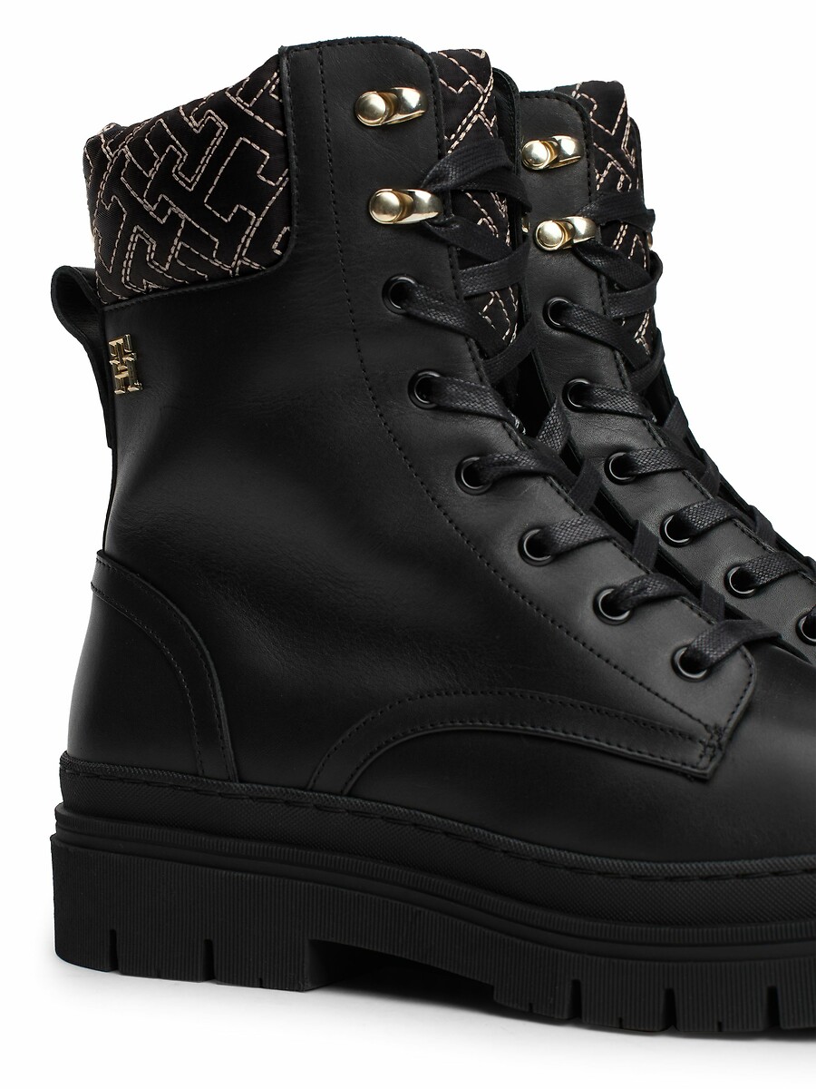 TOMMY HILFIGER<br>Botas de couro com cadarços