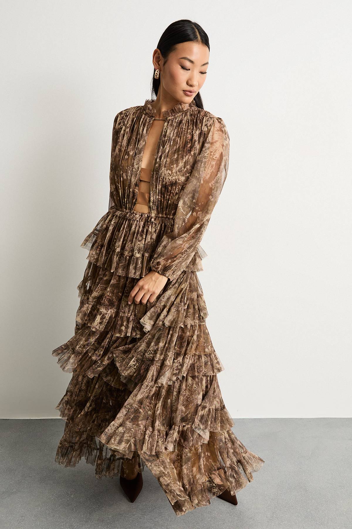Warehouse Robe Maxi en Tulle à Col Volants Petite