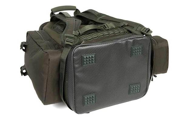 Sac à Dos Fox Rage Predator (avec Boîte de Pêche)