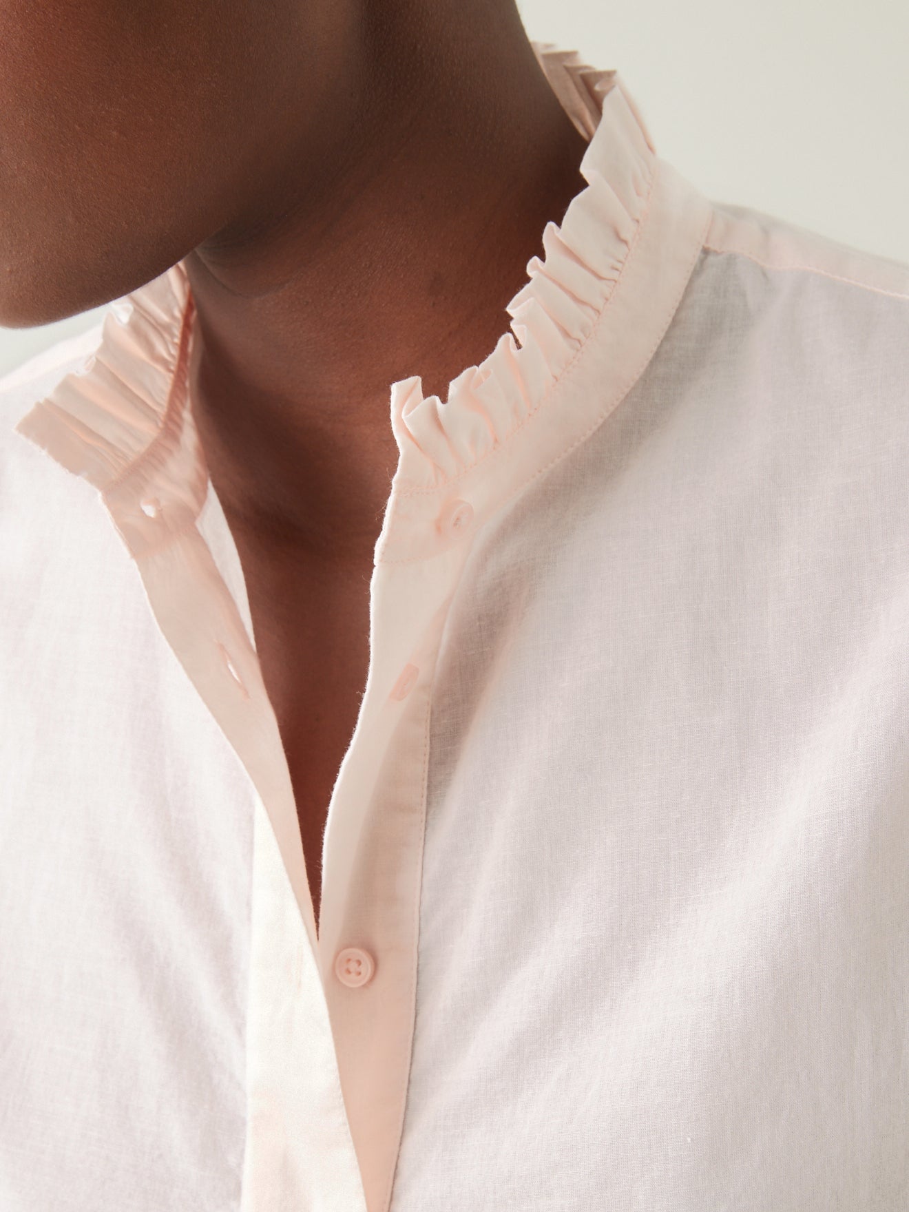 Blouse col froufrou femme