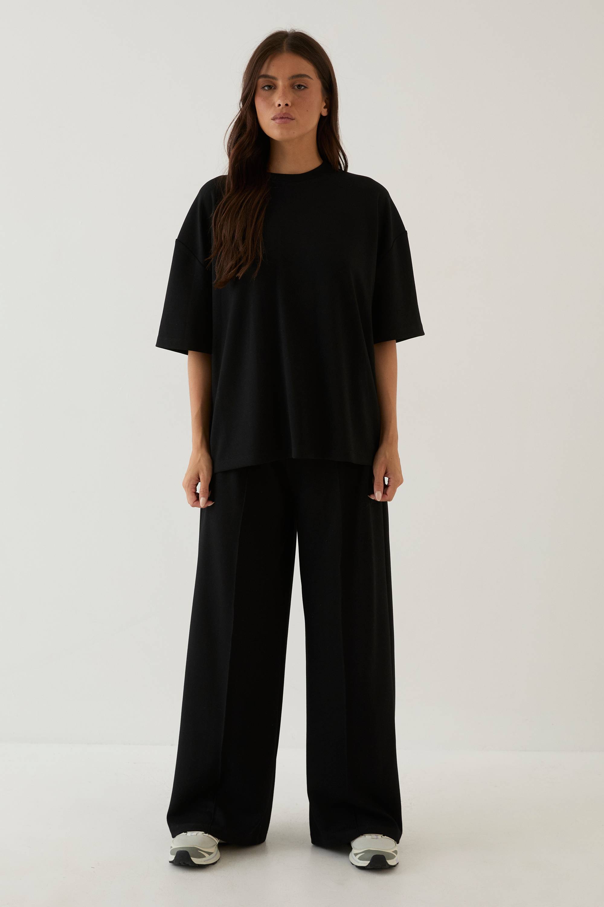 Ensemble T-shirt Oversize Et Pantalon Large Supersoft Dsgn Studio
