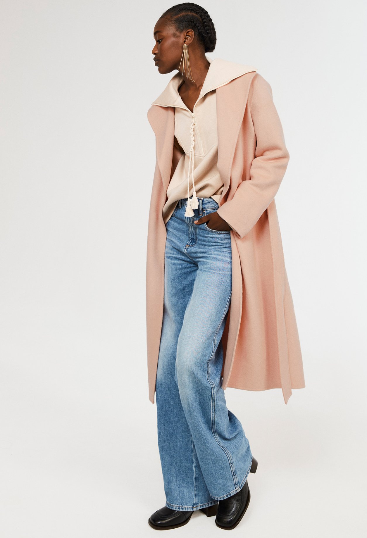 Manteau en laine tra&ccedil;able