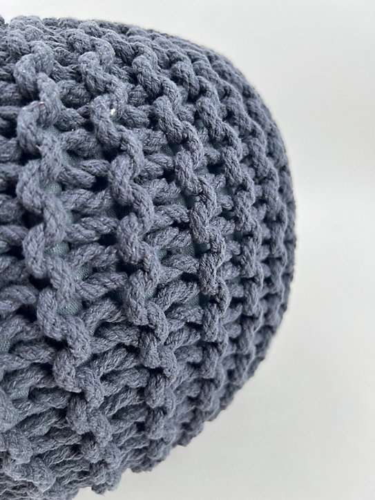 Pouf tricot Ornami l.40 x H.30 cm gris