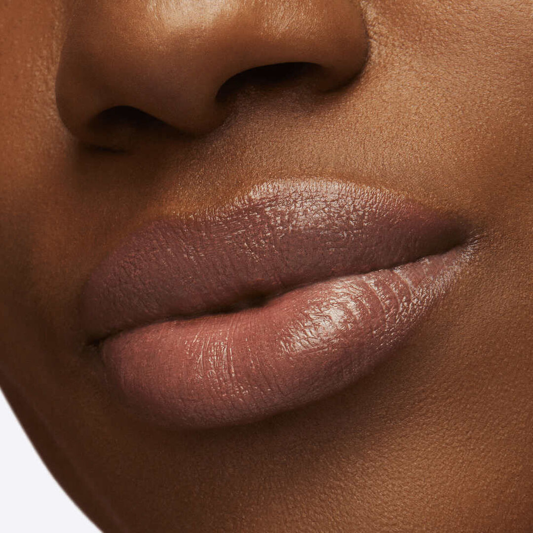 MAC LUSTREGLASS SHEER-SHINE LIPSTICK