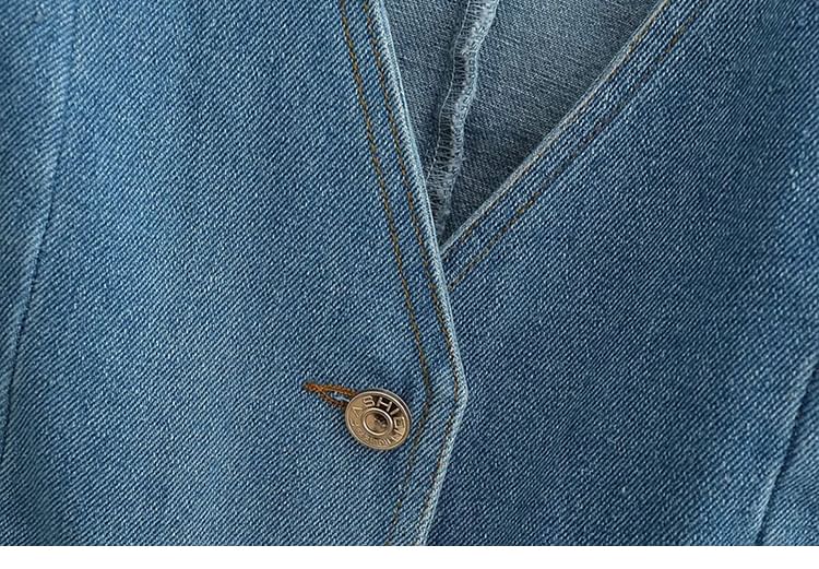 SugaYuja - V-hals gewassen denim vest met knopen