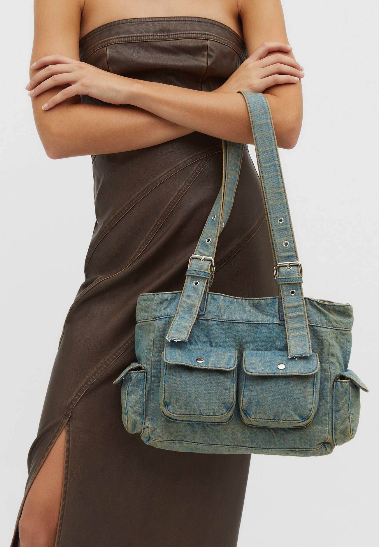 Bolsa de tecido jeans com bolsos