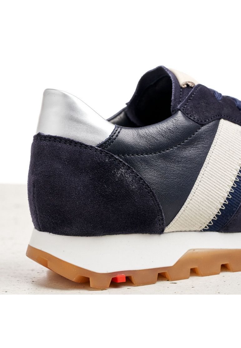 SNEAKER Blau