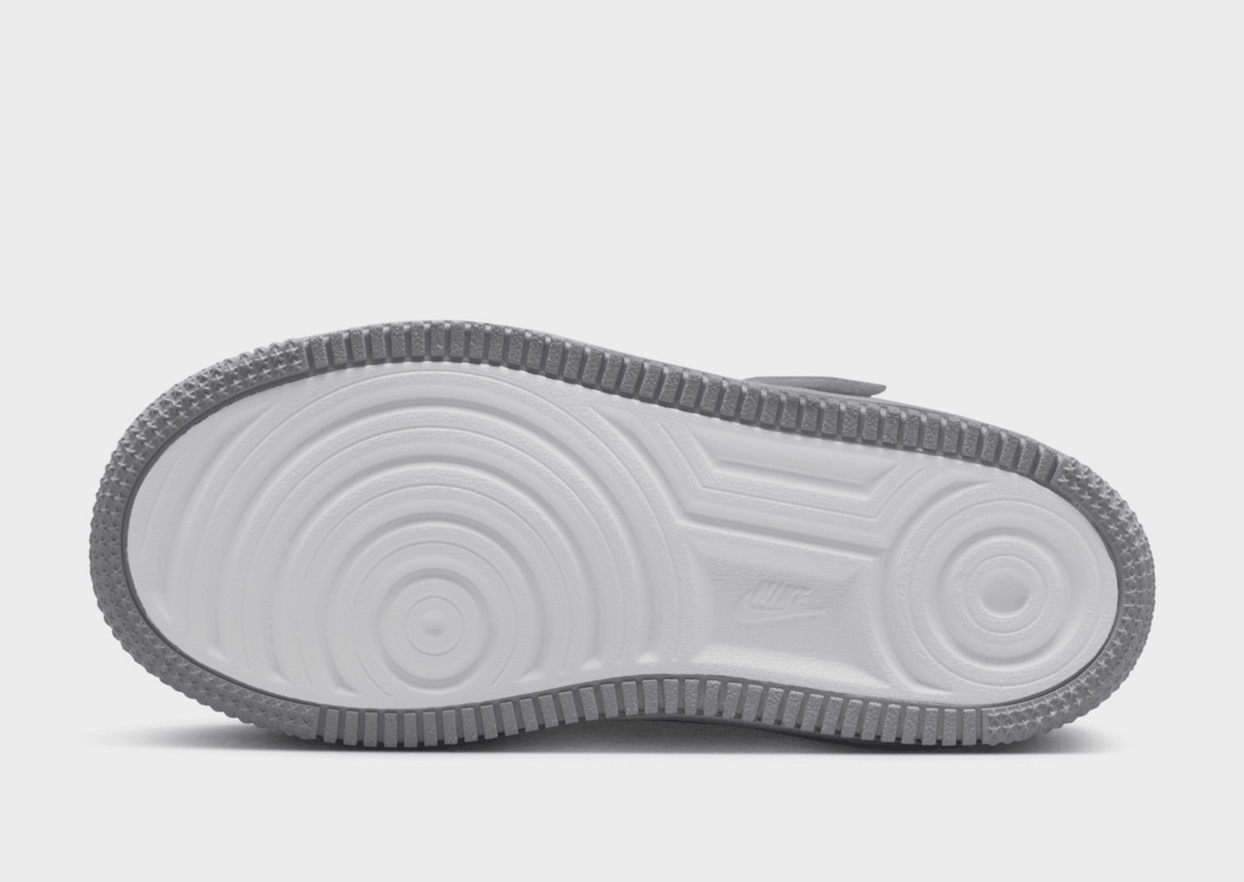 Nike AIR FORCE 1 '07 LV8