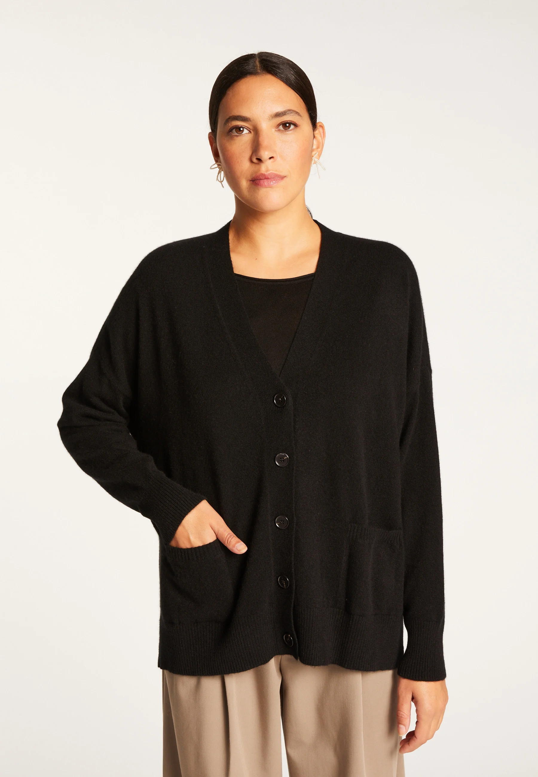 ARIEL - Gilet boutonné en cachemire | Noir