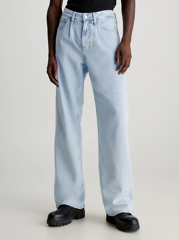 calças jeans de perna larga