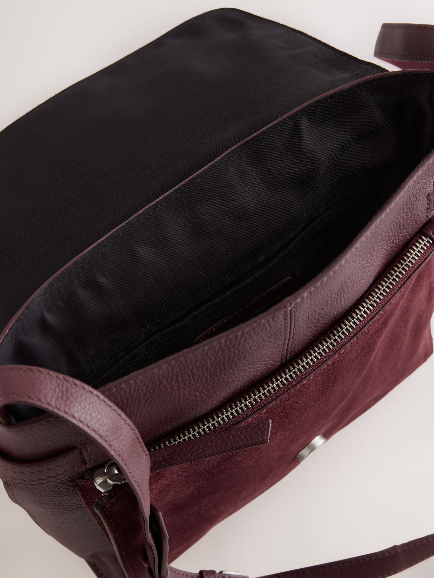 Bordeauxrood - Leren messenger-tas met vak