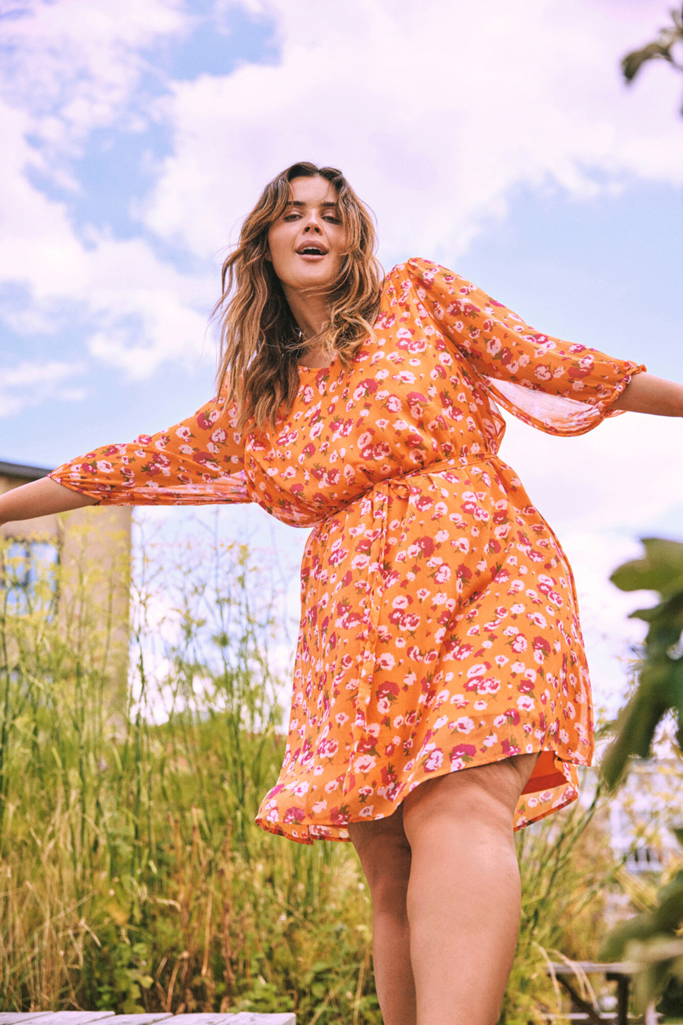 Vestido curto de chiffon Evoked by Vila - Rosa
