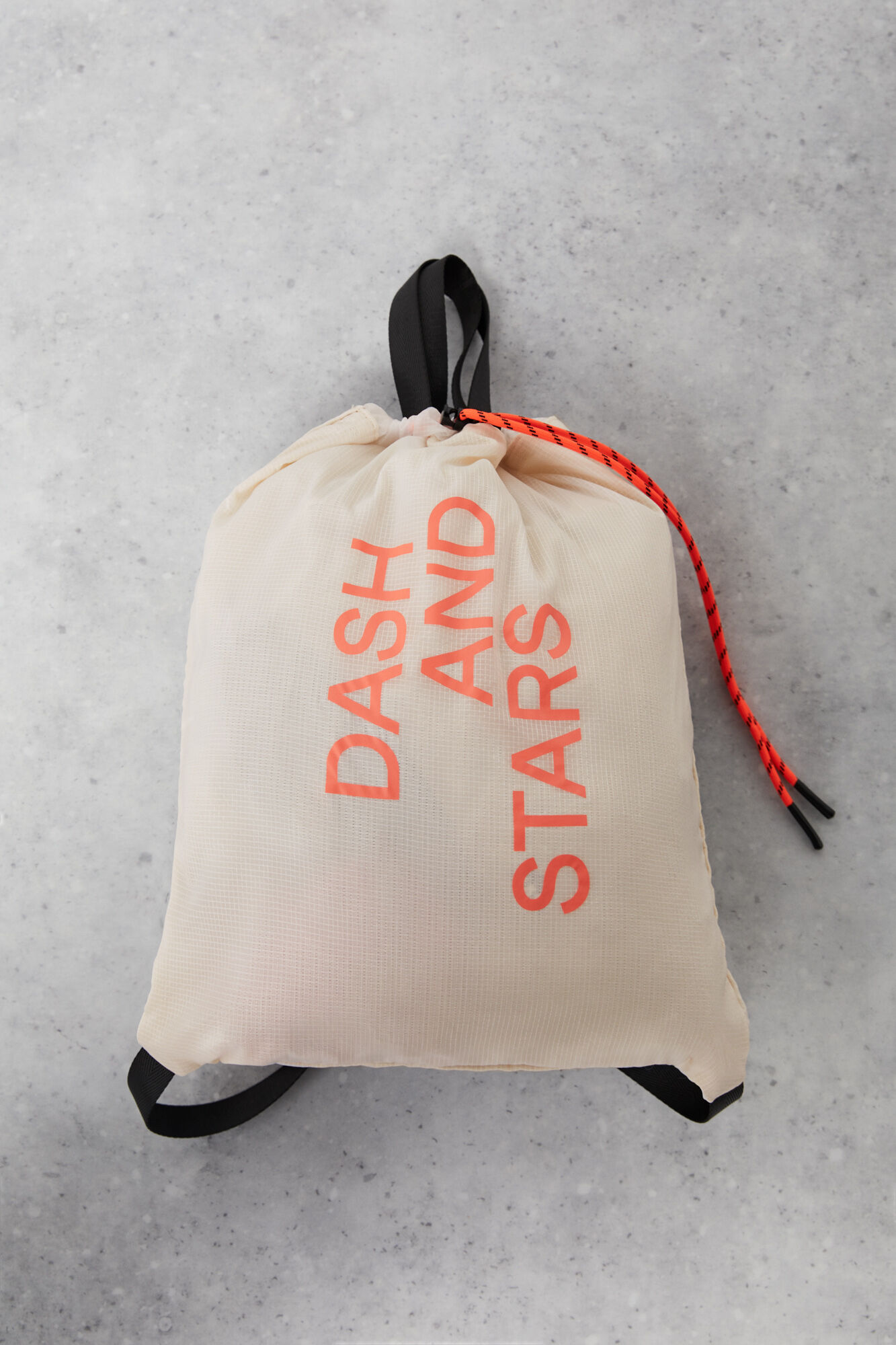 Mochila ultraleve com cordão