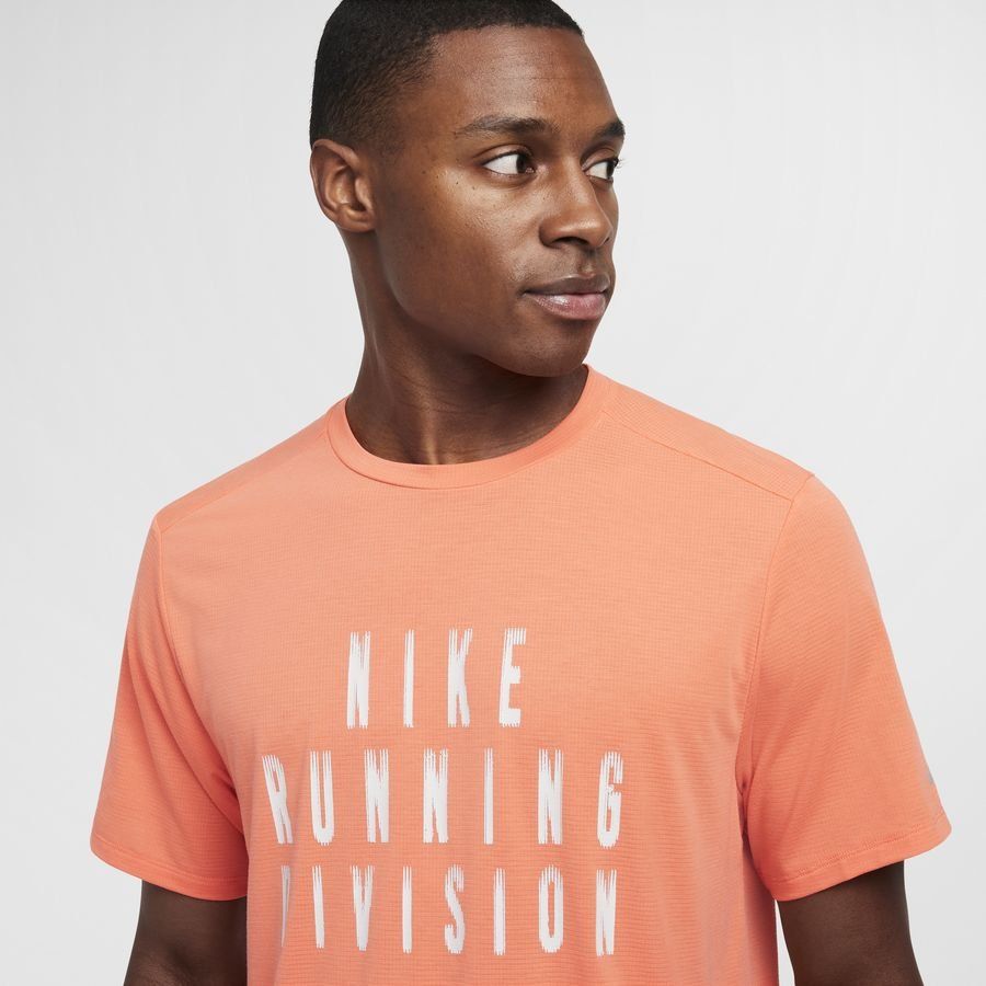 Nike Rise 365 Running Division