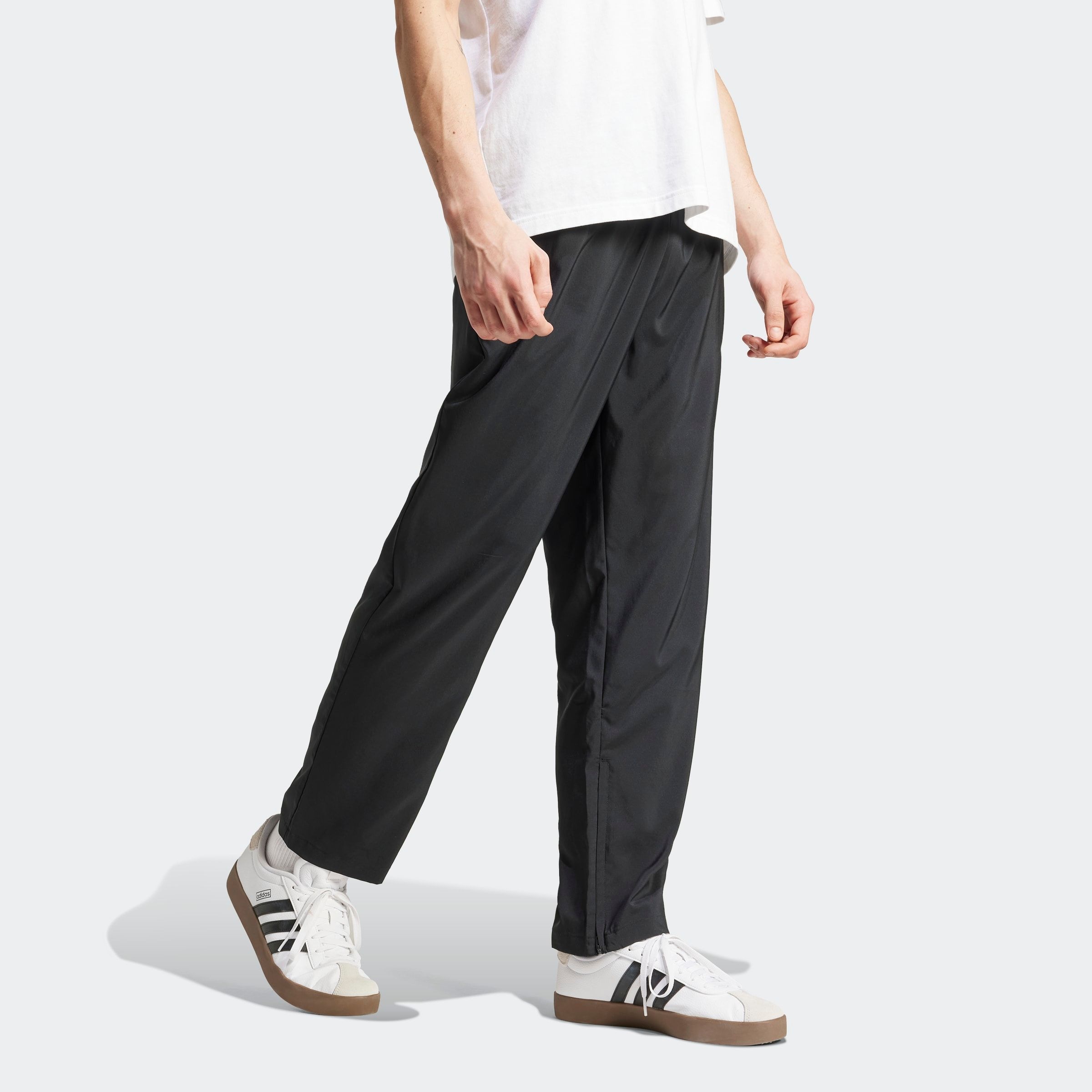 adidas Sportswear Sporthose »ESSENTIALS SMALL LOGO OPEN-HEM STANFORD«  für vielseitige Aktivitäten im Alltag und beim Sport, aus Polyester