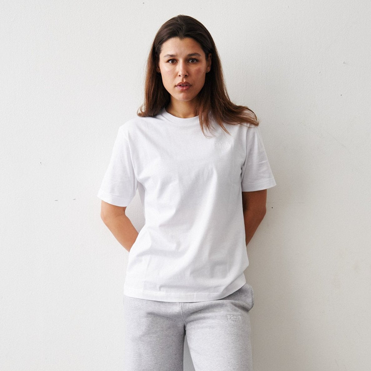 7 DAYS ACTIVE  Fitted t-shirt - Brilliant White