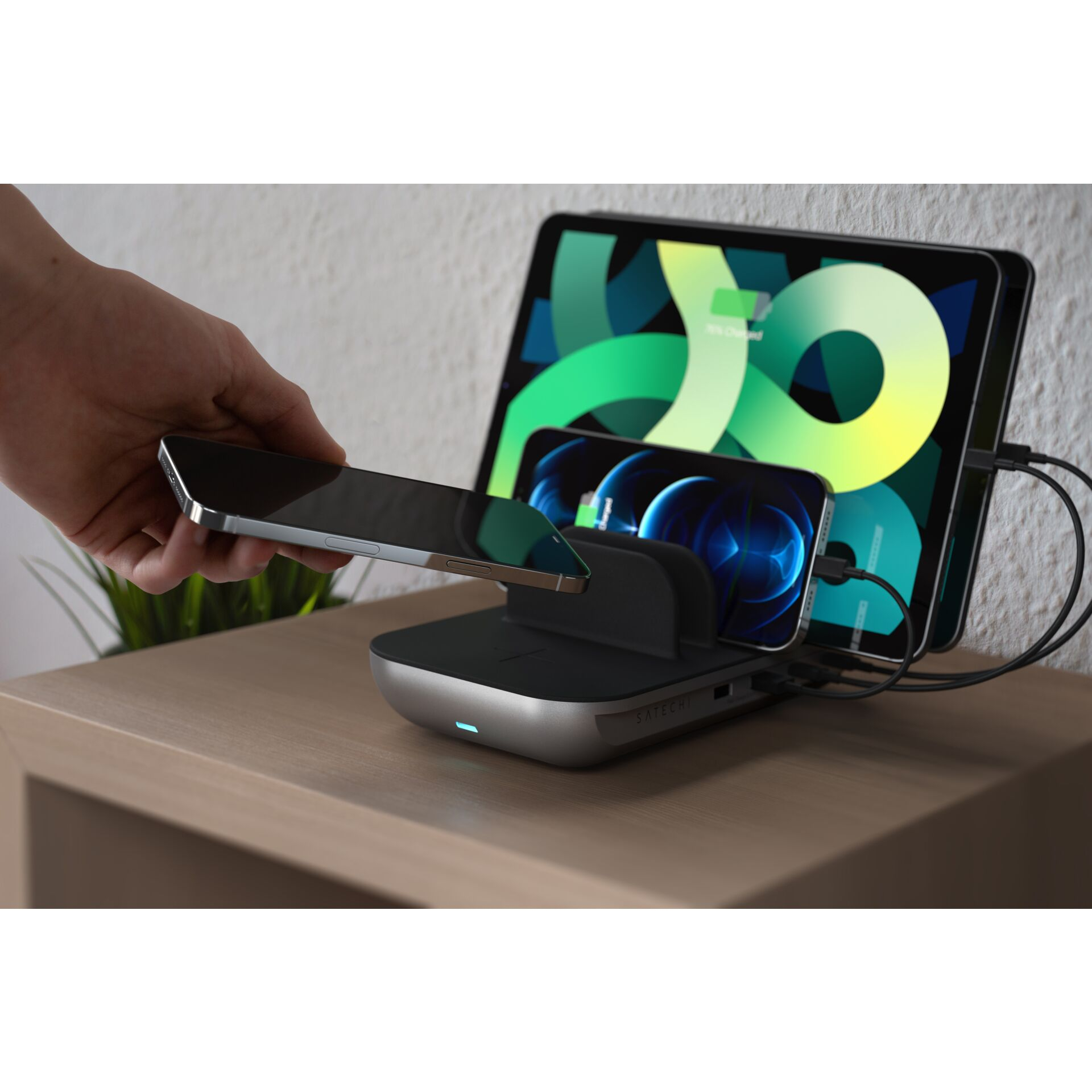 (70W) Qi Wireless Ladepad   4-fach USB Multi-Dockingstation Ladestation Halterung (ST-WCS5PM-EU) - Space Gray