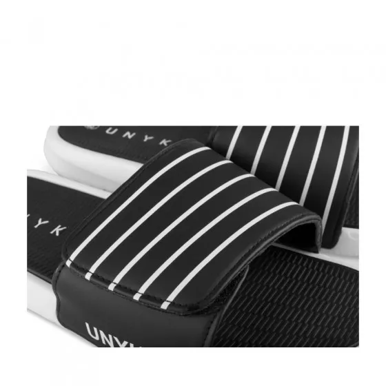 Claquettes NOIR UNYK