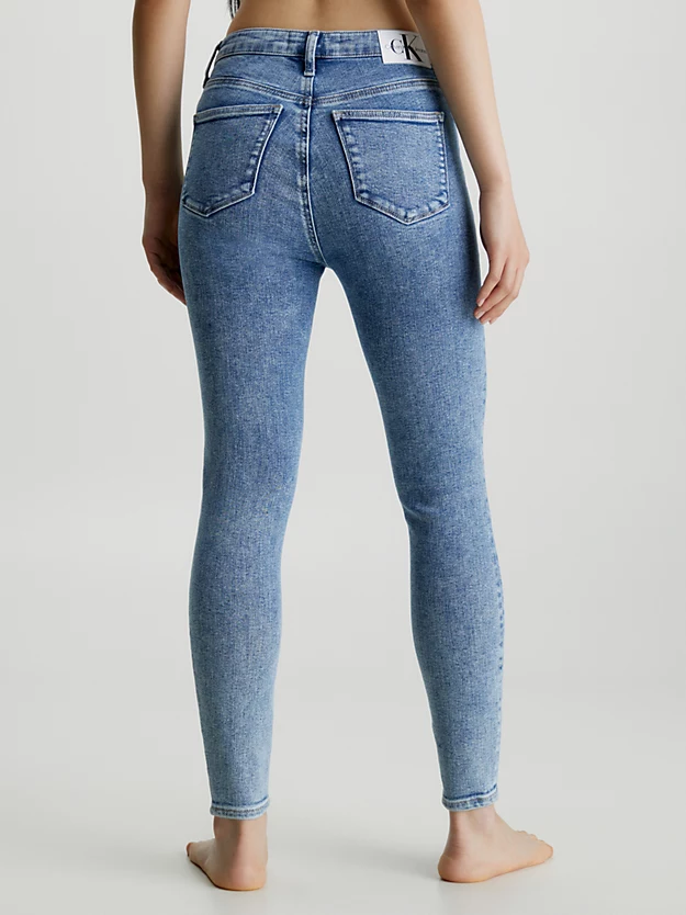 Calça jeans super skinny de cintura alta até o tornozelo