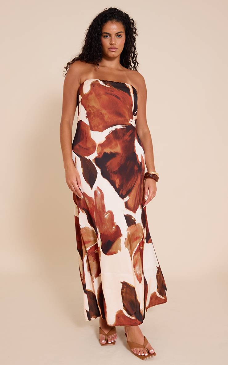 Marron Robe Maxi Satinée À Imprimé Floral Grande Taille