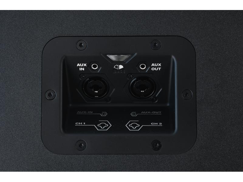 Soundboks Bluetooth Speaker 4 Silbergrau Lauter Performance-Bluetooth-Speaker mit überragendem Bass