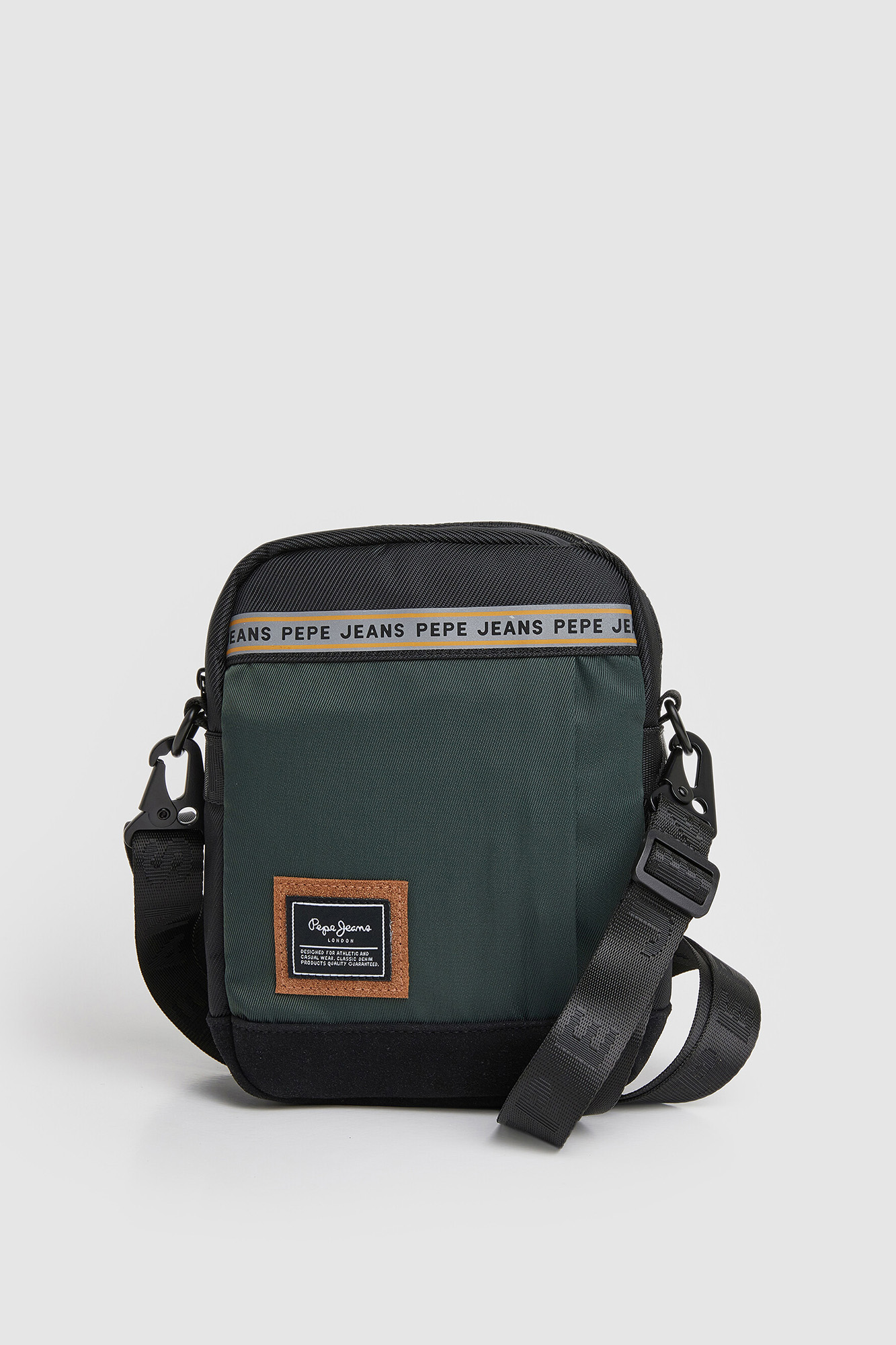 Bolsa de ombro tingida em combinação