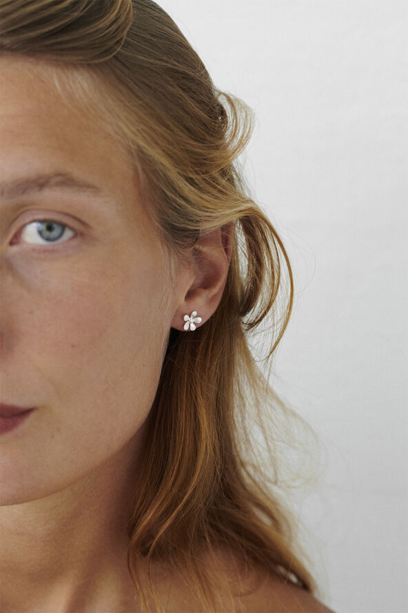 Pernille Corydon Jewellery Wild Poppy Earsticks size 10 mm