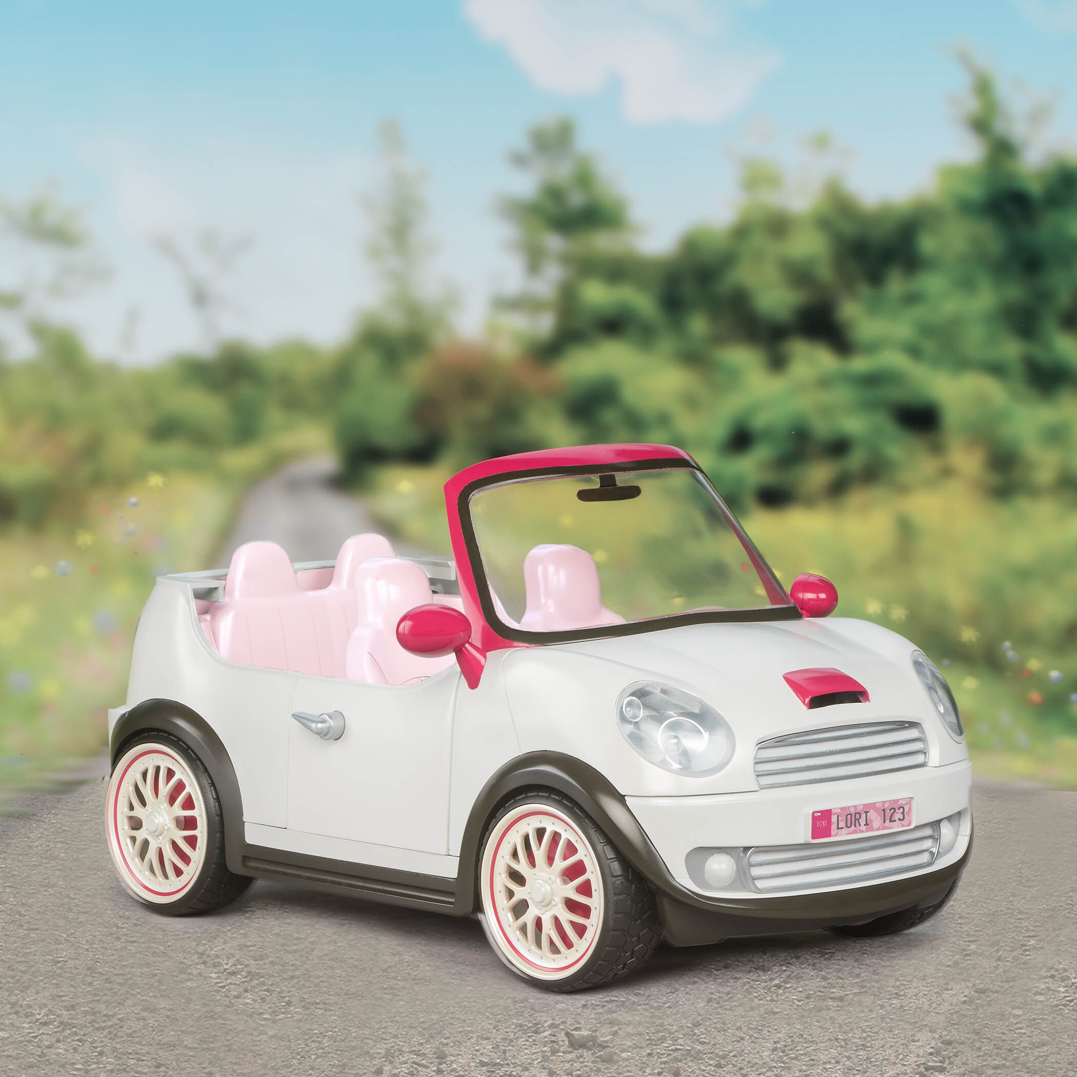 LORI Puppe Eliza mit Auto & Wohnwagen