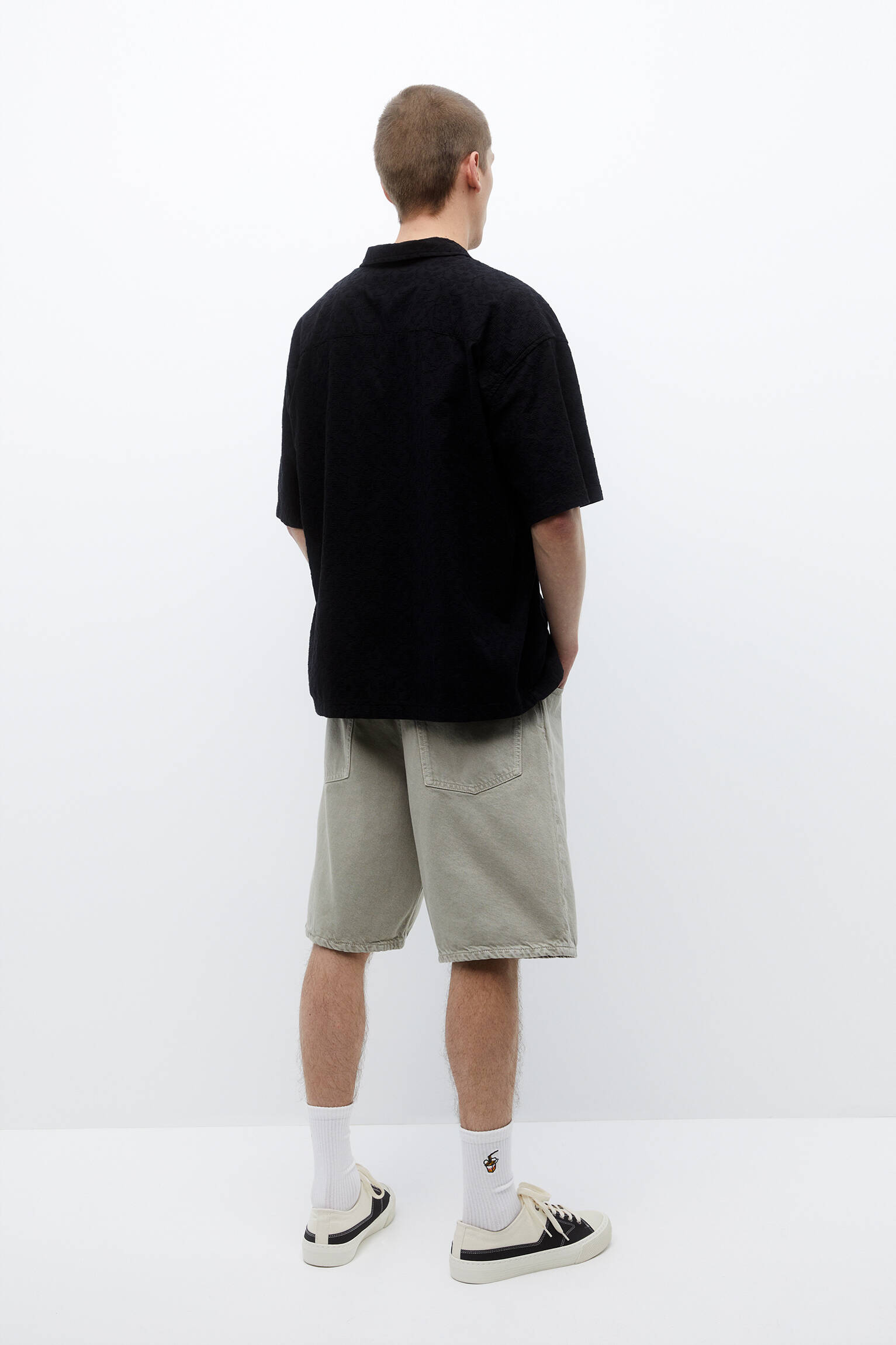 Bermuda jeans folgada cáqui - Cáqui