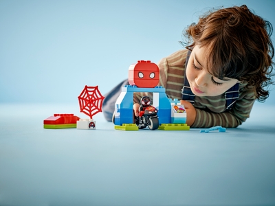 LEGO De motoravonturen van Spin (10424)