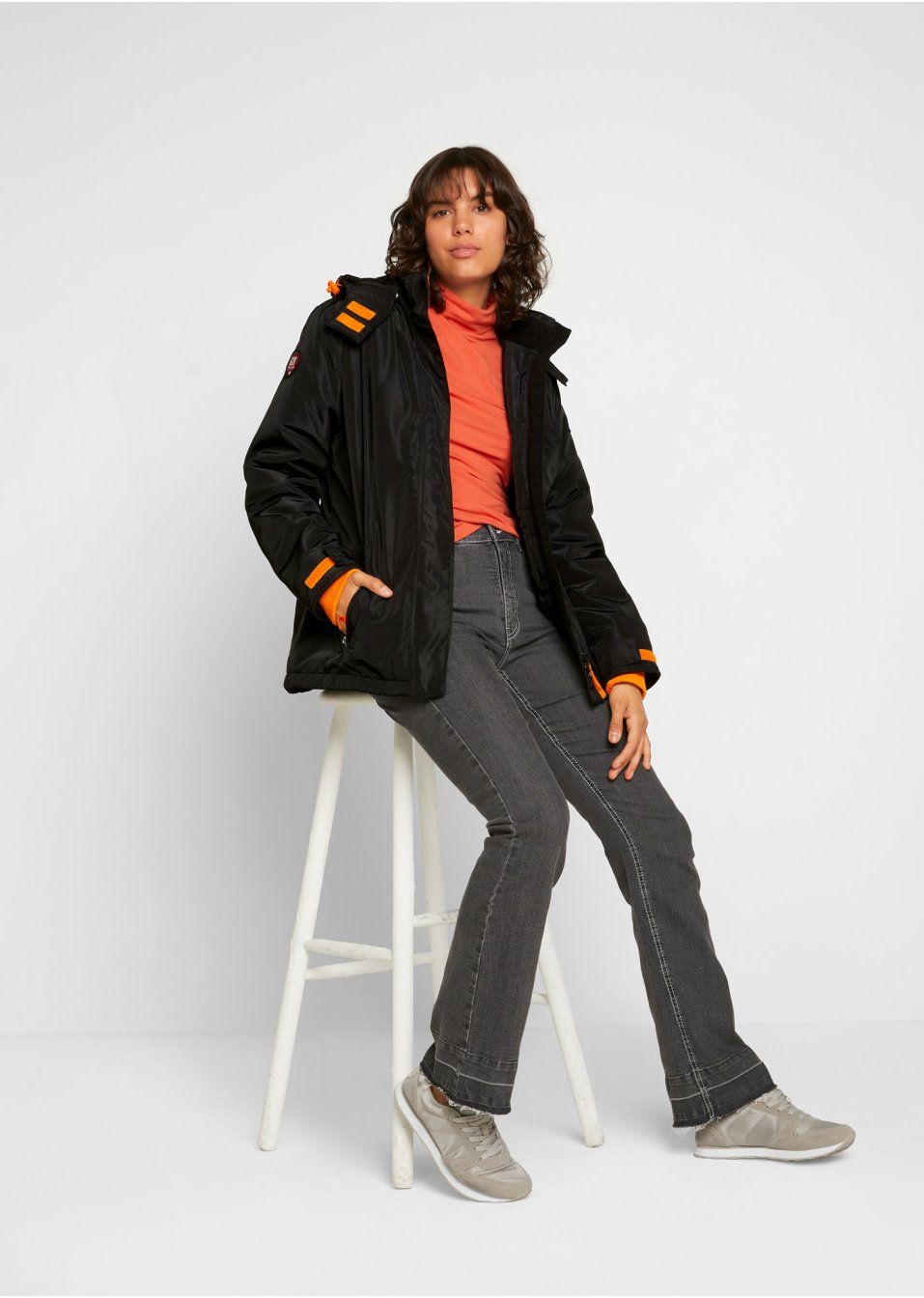 Veste outdoor à capuche amovible