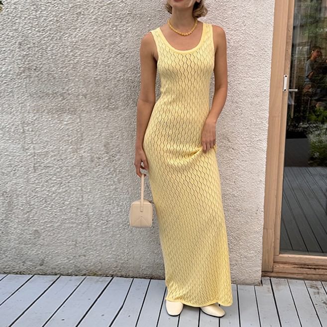 Melmilie - Mouwloze maxi-jurk met ronde hals en puntige breisels