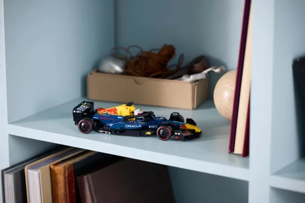 LEGO Speed Champions 77243 Oracle Red Bull Racing RB20 F1-racerbil