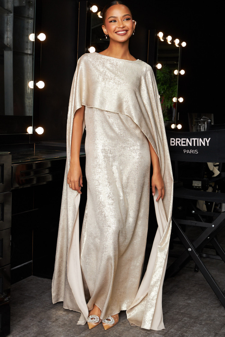 Robe pailleté beige à cape