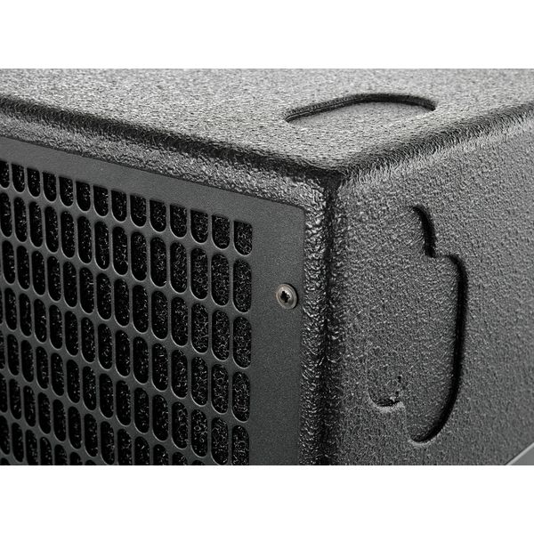 HK Audio L SUB 4000