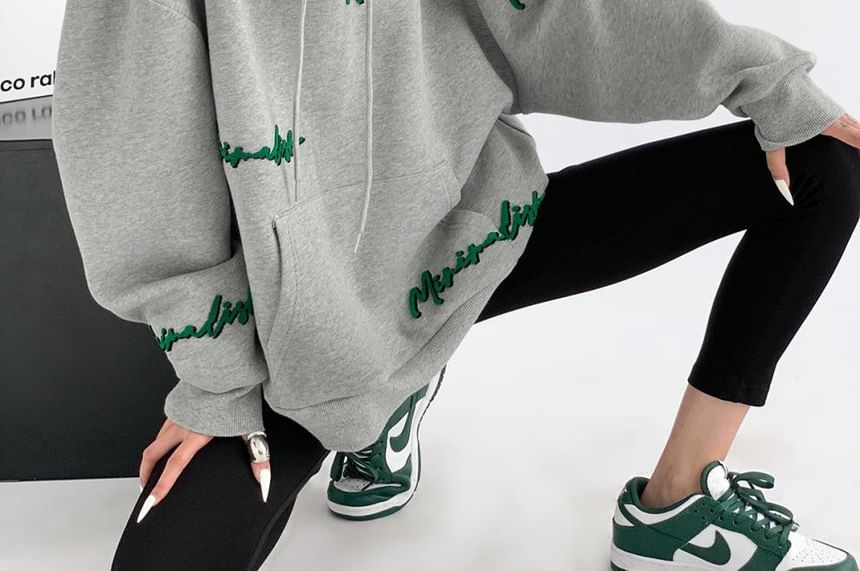 Essere - Oversized hoodie met geborduurde letters