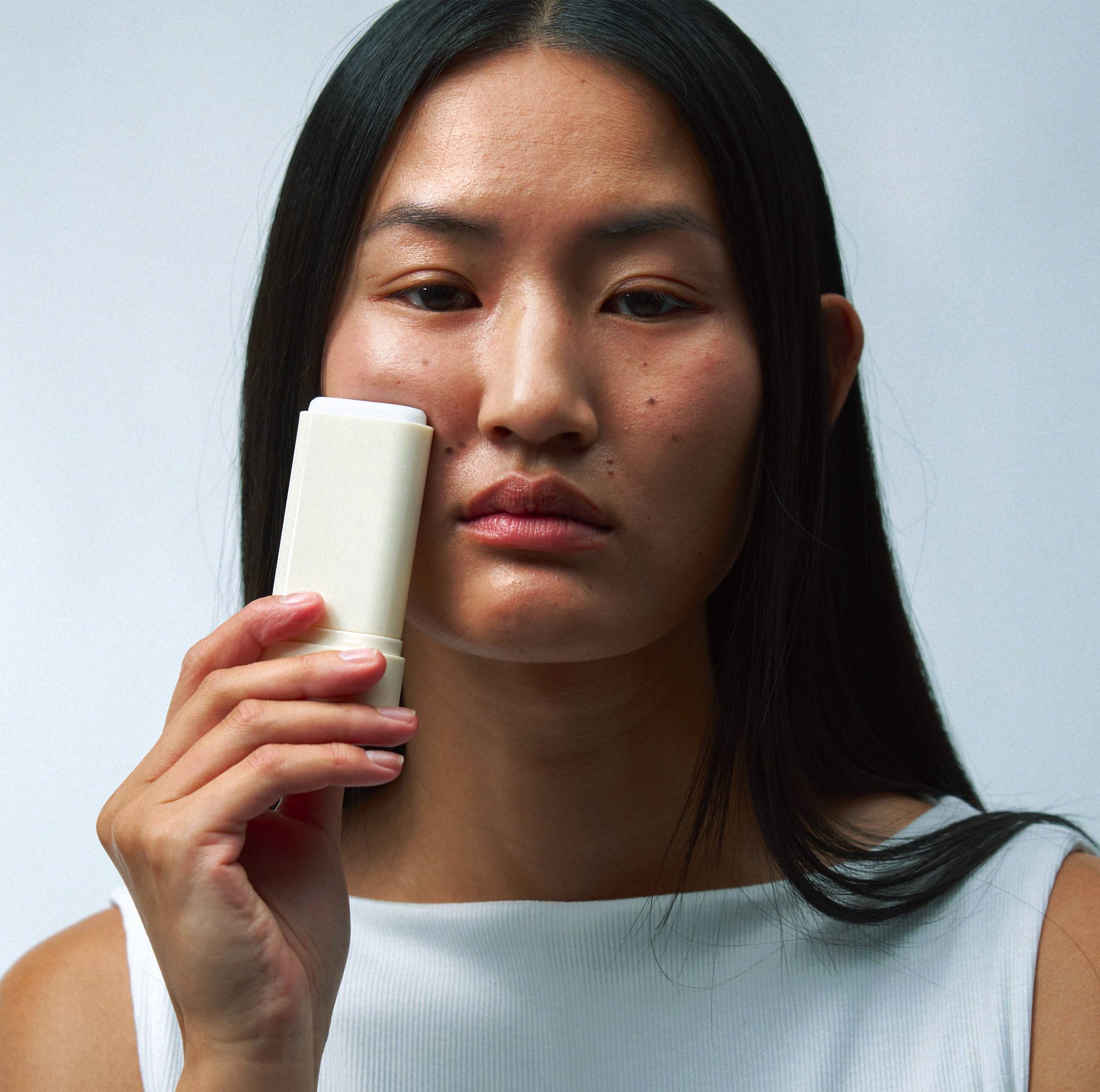 A40 - Stick cryo-repulpant visage et yeux<br>Acide polyglutamique 1% + Spirodèle
