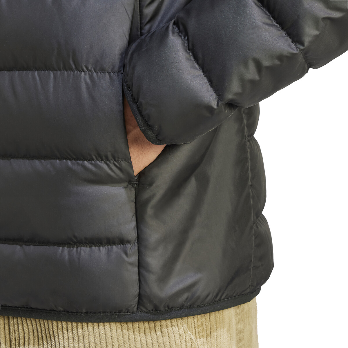 adidas Performance<br>Jaqueta de plumas leve com zíper, sem capuz Essentials