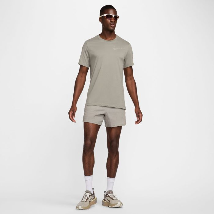 Nike Herre T-shirts Dri-FIT Run Division FA24 Tee Grå