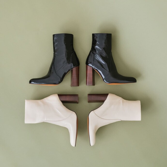 Bottines à talons  en cuir noir brillant